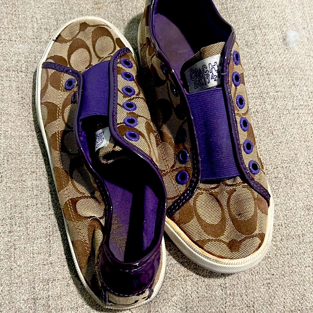 Coach est 1941 size 6 Womens shoes.
